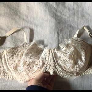 Victoria Secret lace unlined bra 36D